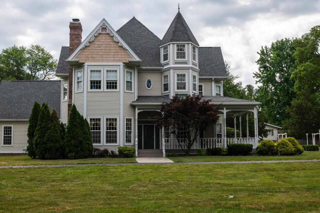 Exquisite Victorian Apartment Springfield Exterior photo